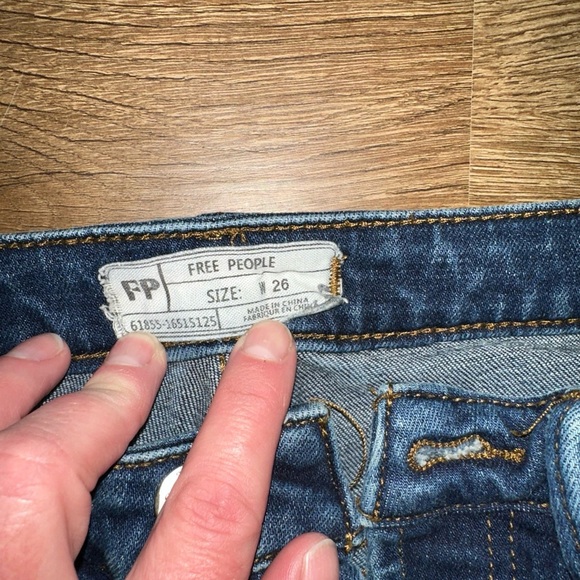 Free people womans jeans size 26 button fly denim Skinny - Picture 3 of 6